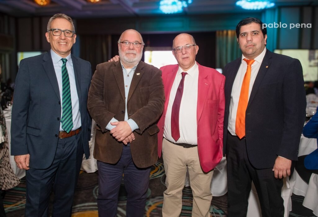 Reconocimiento a la Ciencia y la Salud del Uruguay 2026: 27 profesionales e instituciones premiados 1 Gala del Reconocimiento a la Ciencia y la Salud del Uruguay 2026 en el Radisson Montevideo