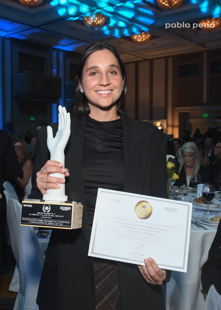 Reconocimiento a la Ciencia y la Salud del Uruguay 2026: 27 profesionales e instituciones premiados 18 Gala del Reconocimiento a la Ciencia y la Salud del Uruguay 2026 en el Radisson Montevideo