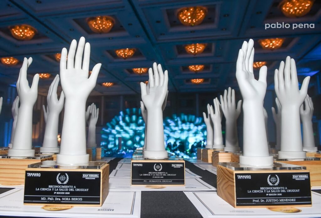 Reconocimiento a la Ciencia y la Salud del Uruguay 2026: 27 profesionales e instituciones premiados 2 Gala del Reconocimiento a la Ciencia y la Salud del Uruguay 2026 en el Radisson Montevideo